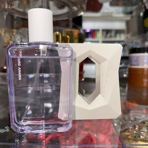 Ariana God Is A Woman Parfume